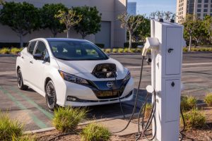 نيسان توافق على استخدام شاحن Fermata Energy ثنائي الاتجاه مع سيارة Leaf EV
